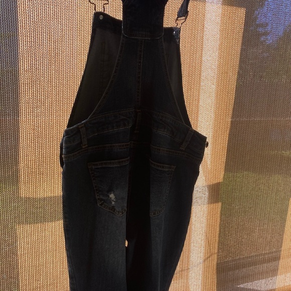 Blue Spice denim overalls. Sz 7 .Lots of pockets. Adjustable straps, rip details - Picture 6 of 13
